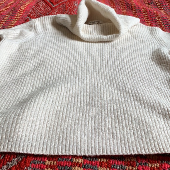 Crop top turtle neck - Picture 8 of 9